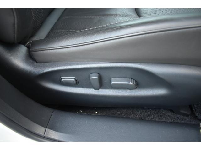 フーガハイブリッド ベースグレード　純正ナビ　ＴＶ　ＢＯＳＥ　セミアニリン本革シート　シートエアコン　パワーシート　前後ドラレコ　ＥＴＣ　アラウンドモニター　クルーズコントロール　ＬＥＤヘッド　エマブレ　コーナーセンサー　踏み間違い防止（22枚目）