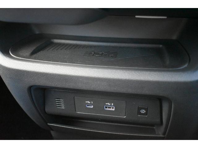 セレナ ｅ－パワー　ハイウェイスターＶ　１オナ　ＮＣ１２．３ナビ　前後ドラレコ　ＥＴＣ２．０　アラモニ　インテリミラ　ＳＯＳ　ワイヤレス充電　寒冷地　シート／ハンドルヒーター　ＰＴＣ素子　ＡＣ１００Ｖ　アダクティブＬＥＤヘッド　両側オートＳ（18枚目）