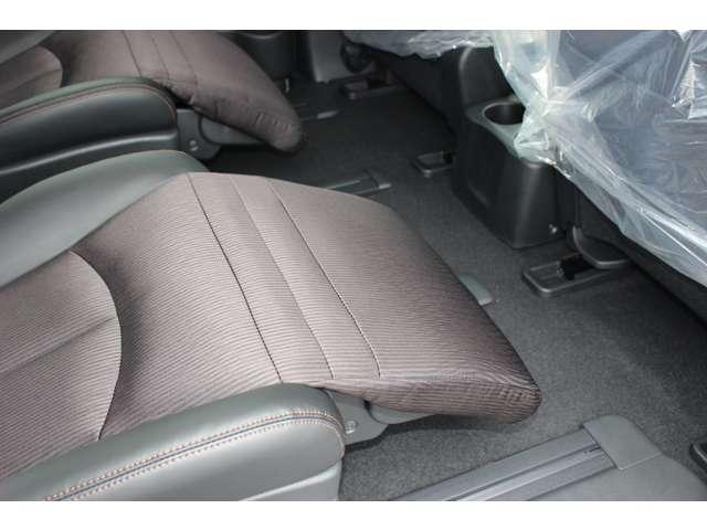 250ハイウェイスターS 未使用車LEDヘッド両側オート(14枚目)