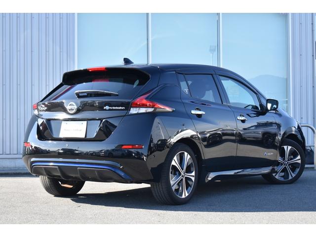 リーフ Ｇ　純９ナビ　フルセグＴＶ　プロパイ　プロパイパーキング　ドラレコ　ＥＴＣ２．０　ＡＶＭ　インテリミラー　ＬＥＤヘッド　寒冷地　シート／ハンドルヒーター　　コーナーセンサー　踏み間違い防止　インテリキー（5枚目）