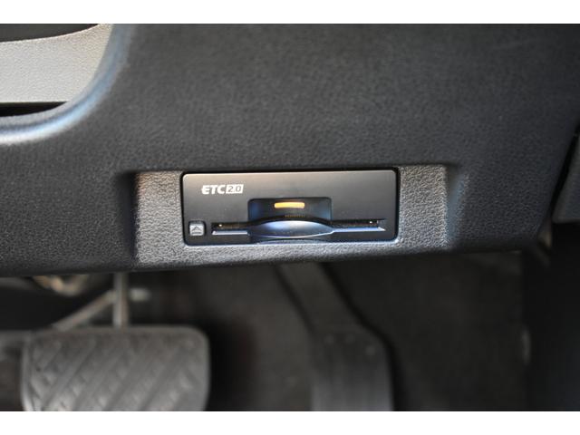 リーフ Ｇ　純９ナビ　フルセグＴＶ　プロパイ　プロパイパーキング　ドラレコ　ＥＴＣ２．０　ＡＶＭ　インテリミラー　ＬＥＤヘッド　寒冷地　シート／ハンドルヒーター　　コーナーセンサー　踏み間違い防止　インテリキー（22枚目）