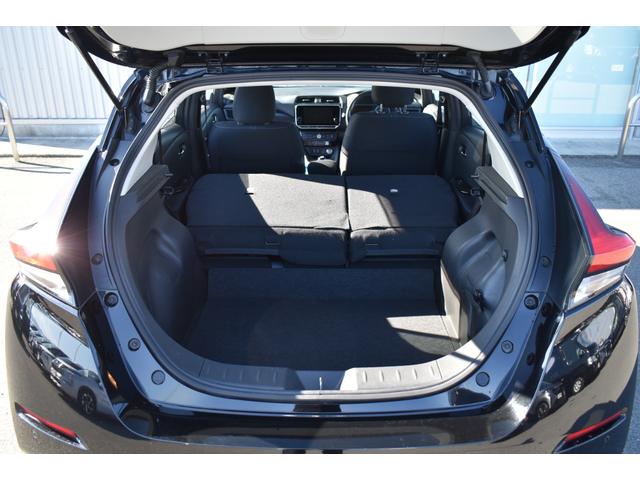 リーフ Ｇ　純９ナビ　フルセグＴＶ　プロパイ　プロパイパーキング　ドラレコ　ＥＴＣ２．０　ＡＶＭ　インテリミラー　ＬＥＤヘッド　寒冷地　シート／ハンドルヒーター　　コーナーセンサー　踏み間違い防止　インテリキー（32枚目）