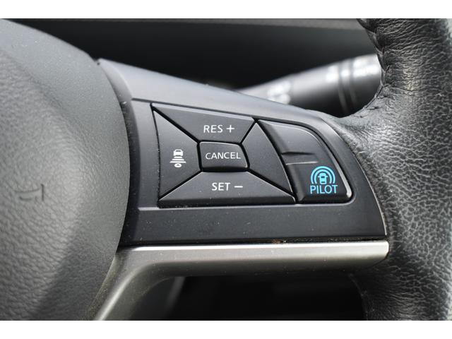 �v���p�C���b�g���ڂŁA�������H�ł̒P���ȁh�a�ؑ��s�h�ƒ����Ԃ́h���q���s�h�̂Q�̃V�[���ŁA�h���C�o�[�ɑ����ăA�N�Z���A�u���[�L�A�X�e�A�����O�������Ő���B�����ԉ^�]�̔�J���y�����Ă���܂�