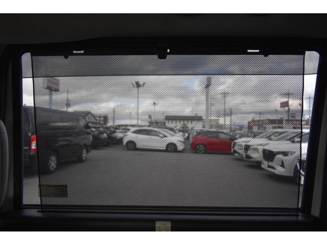 �I�[�g���C�g�Ŏ��ӂ̖��邳�����m���Ď����œ_���E�������Ă���܂��B