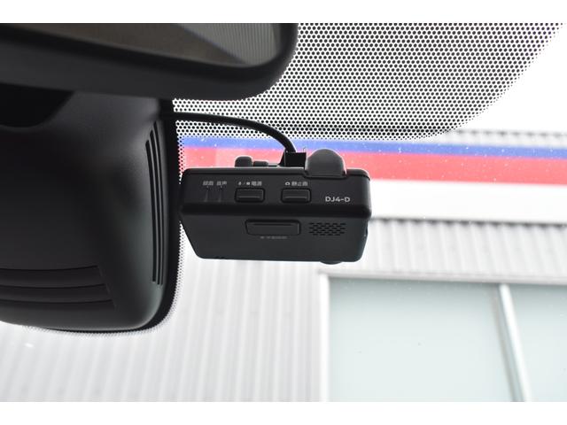 セレナ ハイウェイスター　ＶセレクションＩＩ　１オナ　純９ナビ　フルセグＴＶ　ＥＴＣ　ドラレコ　アラモニ　両オートスライド　ＬＥＤヘッド　セーフティパックＡ　寒冷地　デュアルエアコン　エマブレ　コーナーセンサー　踏み間違い　インテリキー（10枚目）