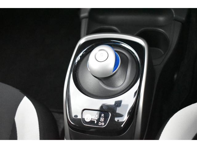 ノート ｅ－パワー　Ｘ　１オナ　純正ナビ　フルセグＴＶ　ＥＴＣ　ドラレコ　アラウンドビューモニター　スマートルームミラー　ＬＥＤヘッドライト　エマブレ　コーナーセンサー　踏み間違い防止　カーテンエアバッグ　インテリキー（15枚目）