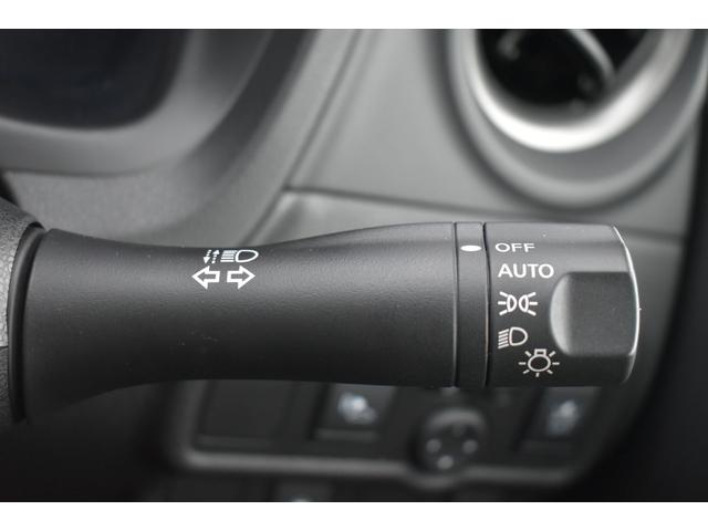 ノート ｅ－パワー　Ｘ　１オナ　純正ナビ　フルセグＴＶ　ＥＴＣ　ドラレコ　アラウンドビューモニター　スマートルームミラー　ＬＥＤヘッドライト　エマブレ　コーナーセンサー　踏み間違い防止　カーテンエアバッグ　インテリキー（19枚目）