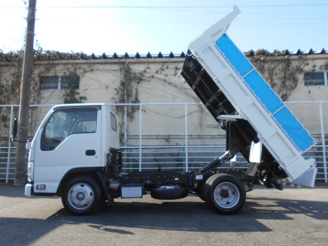 エルフトラック フルフラットロー強化ダンプ 2000kg積み4ナンバー SGグレード コボレーン 中間ピン2本 ETC キーレス スペアキー 左電格ミラー フォグランプ 坂道発進補助装置 ASR ECONOスイッチ ヘッドライトレベライザー 荷台塗装仕上げ済(7枚目)