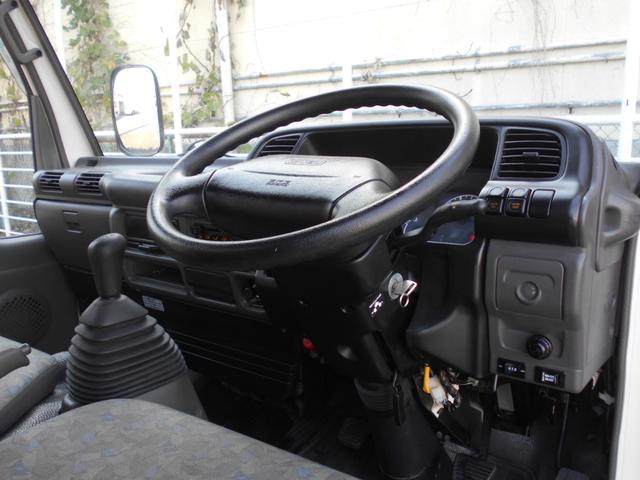 エルフトラック 4段クレーン付き平ボディ 2000kg積み4ナンバー 2.2t吊り 荷台床&鳥居鉄板張り 坂道発進補助装置 アイドリングストップ クラッチフリー クラッチ有5速MT ワンオーナー車 純正ラバーマット&ドアバイザー(29枚目)
