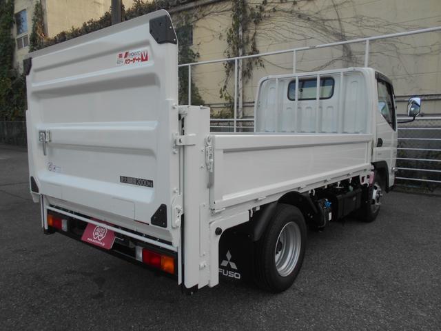 キャンター 垂直パワーゲート 2000kg積み4ナンバー NEWモデル フル液晶メーターパネル バックカメラ LEDオートヘッドライト LEDフォグランプ スマートキー2個 左電格ミラー アイドリングストップ 坂道発進補助装置 横滑り防止装置 ステアリングリモコン(7枚目)