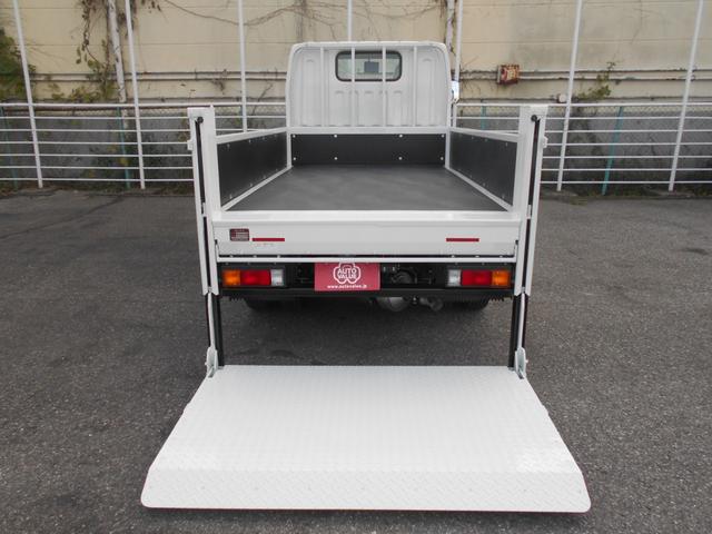 キャンター 垂直パワーゲート 2000kg積み4ナンバー NEWモデル フル液晶メーターパネル バックカメラ LEDオートヘッドライト LEDフォグランプ スマートキー2個 左電格ミラー アイドリングストップ 坂道発進補助装置 横滑り防止装置 ステアリングリモコン(9枚目)