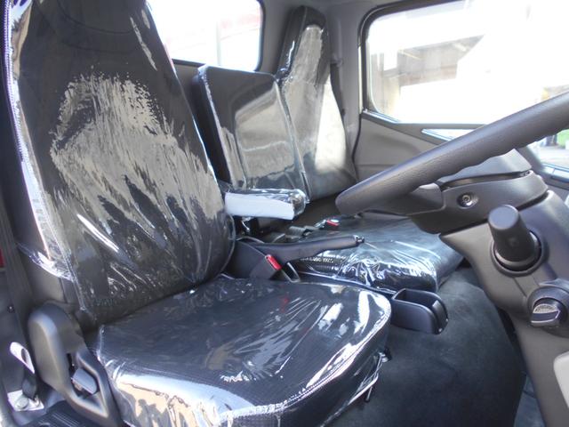 キャンター 全低床平ボディ 2000kg積み4ナンバー リアWタイヤ スマートキー2個 LEDヘッドライト LEDフォグランプ 左電格ミラー ヘッドライトレベライザー 衝突被害軽減ブレーキ 車線逸脱警報装置 横滑り防止装置 アクティブサイドガードアシスト(21枚目)