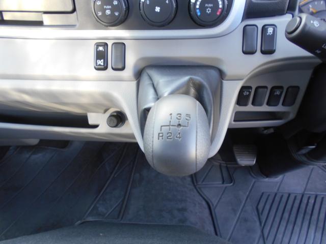 キャンター 全低床平ボディ 2000kg積み4ナンバー リアWタイヤ スマートキー2個 LEDヘッドライト LEDフォグランプ 左電格ミラー ヘッドライトレベライザー 衝突被害軽減ブレーキ 車線逸脱警報装置 横滑り防止装置 アクティブサイドガードアシスト(26枚目)