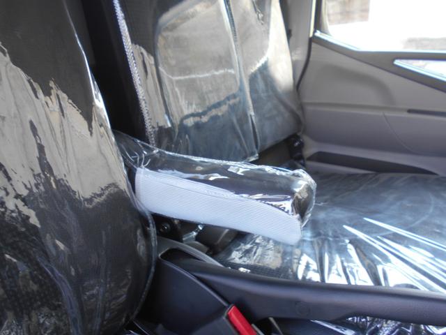 キャンター 全低床平ボディ 2000kg積み4ナンバー リアWタイヤ スマートキー2個 LEDヘッドライト LEDフォグランプ 左電格ミラー ヘッドライトレベライザー 衝突被害軽減ブレーキ 車線逸脱警報装置 横滑り防止装置 アクティブサイドガードアシスト(34枚目)