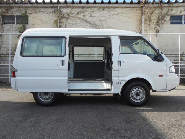 ボンゴバン ＤＸ　４ＷＤ　ハイルーフ　１０００ｋｇ積み　オートマ車　４ＷＤ切替レバー　２人乗り　バックカメラ　ドラレコ　左電動ミラー　リモコンキー　マット＆バイザー　ＳＴタイヤ（6枚目）