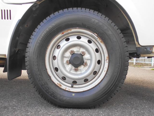 ボンゴバン ＤＸ　４ＷＤ　ハイルーフ　１０００ｋｇ積み　オートマ車　４ＷＤ切替レバー　２人乗り　バックカメラ　ドラレコ　左電動ミラー　リモコンキー　マット＆バイザー　ＳＴタイヤ（17枚目）