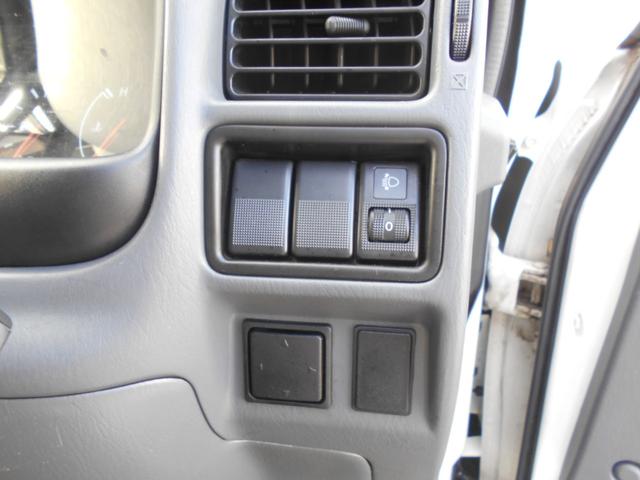 ボンゴバン ＤＸ　４ＷＤ　ハイルーフ　１０００ｋｇ積み　オートマ車　４ＷＤ切替レバー　２人乗り　バックカメラ　ドラレコ　左電動ミラー　リモコンキー　マット＆バイザー　ＳＴタイヤ（30枚目）