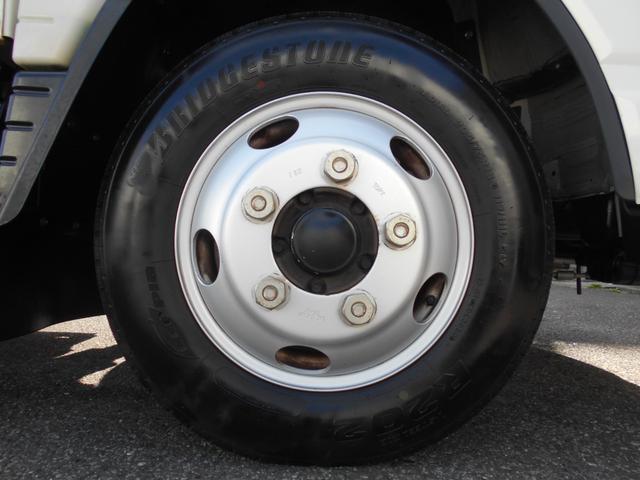 ＮＴ４５０アトラス フルスーパーロー平ボディ　カスタム　２０００ｋｇ積み４ナンバー　リアＷタイヤ　社外ナビＴＶ　ＥＴＣ　キーレス　スペアキー　両側電動格納ミラー　衝突被害軽減ブレーキ　車線逸脱警報装置　横滑り防止装置　荷台床鉄板張り　坂道発進補助装置（17枚目）