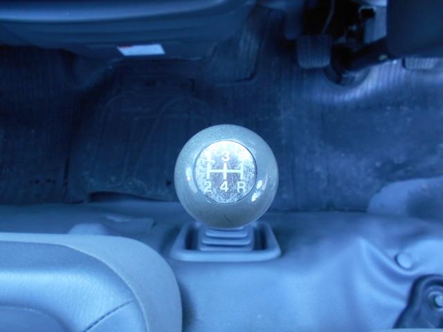 バネットトラック DX スーパーロー ロング Wタイヤ 1000kg積み 5速MT 三方開 左電動ミラー ドラレコ 集中ドアロック ヘッドライトレベライザー マット&バイザー 荷台木製(25枚目)