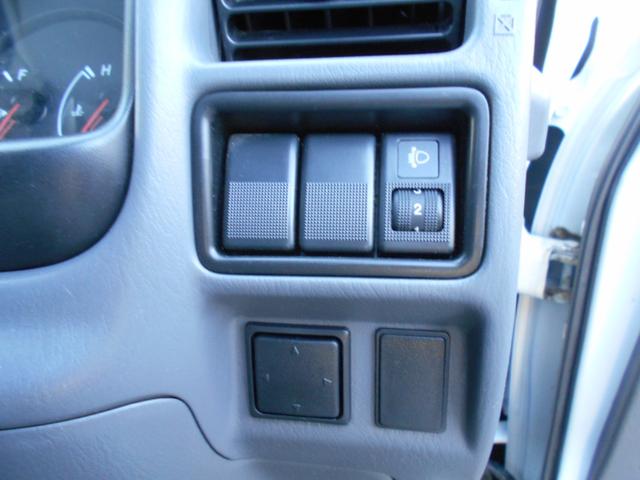 バネットトラック DX スーパーロー ロング Wタイヤ 1000kg積み 5速MT 三方開 左電動ミラー ドラレコ 集中ドアロック ヘッドライトレベライザー マット&バイザー 荷台木製(28枚目)