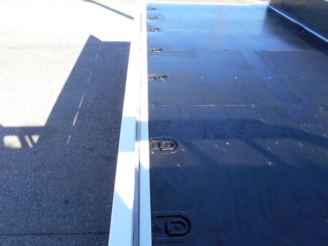 ダイナトラック 4450kg積み平ボディ ワイド超ロング LEDヘッドライト LEDフォグランプ ETC バックカメラ スマートキー2個 スペアキー 坂道発進補助装置 衝突被害軽減ブレーキ 車線逸脱警報装置 横滑り防止装置 電動パーキングブレーキ(11枚目)