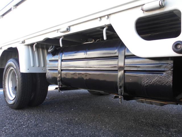 ボンゴトラック ＤＸ　リアＷタイヤ　５速ＭＴ　８５０ｋｇ積み　三方開　左電動ミラー　作業灯　ＥＴＣ　集中ドアロック　ゲートプロテクター　マット＆バイザー（15枚目）