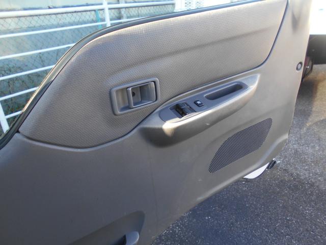 ボンゴトラック ＤＸ　リアＷタイヤ　５速ＭＴ　８５０ｋｇ積み　三方開　左電動ミラー　作業灯　ＥＴＣ　集中ドアロック　ゲートプロテクター　マット＆バイザー（29枚目）