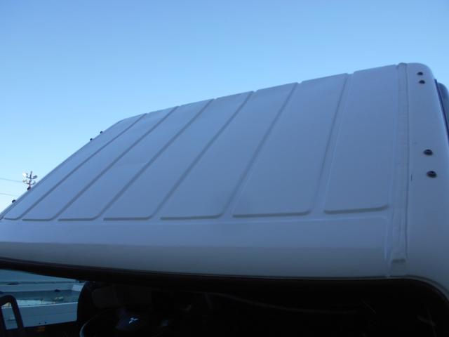 キャンター 全低床平ボデイ　２０００ｋｇ積み４ナンバー　リアＷタイヤ　社外ナビ　バックカメラ　ＥＴＣ　キーレス　左電格ミラー　フォグランプ　ドラレコ　衝突被害軽減ブレーキ　車線逸脱警報装置　横滑り防止装置　坂道発進補助装置　ＥＣＯモードスイッチ（12枚目）