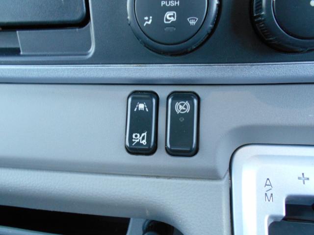 キャンター 全低床平ボデイ　２０００ｋｇ積み４ナンバー　リアＷタイヤ　社外ナビ　バックカメラ　ＥＴＣ　キーレス　左電格ミラー　フォグランプ　ドラレコ　衝突被害軽減ブレーキ　車線逸脱警報装置　横滑り防止装置　坂道発進補助装置　ＥＣＯモードスイッチ（28枚目）