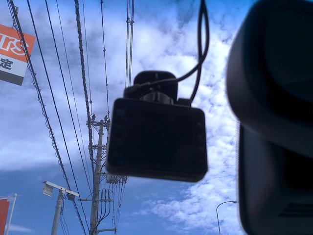 セレナ ハイウェイスター　Ｖセレ＋セーフティ　ＳＨＶ　Ａセフ　車検２年付　ローダウン　純正８インチナビ　後席モニター　フルセグ　ＤＶＤ再生　Ｂｌｕｅｔｏｏｔｈ　アラウンドビューモニター　エマージェンシーブレーキ　両側パワースライドドア　前後ドラレコ　ＥＴＣ（17枚目）