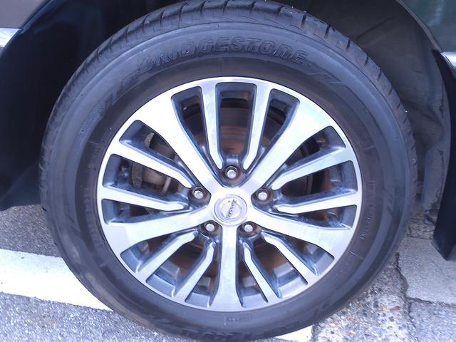 セレナ ハイウェイスター Vセレクション+セーフティ SHV 車検2年付 純正メモリーナビ フルセグ DVD再生 Bluetooth ETC 両側電動ドア エマージェンシーブレーキ プッシュスタート ブリヂストン2024年製(30枚目)