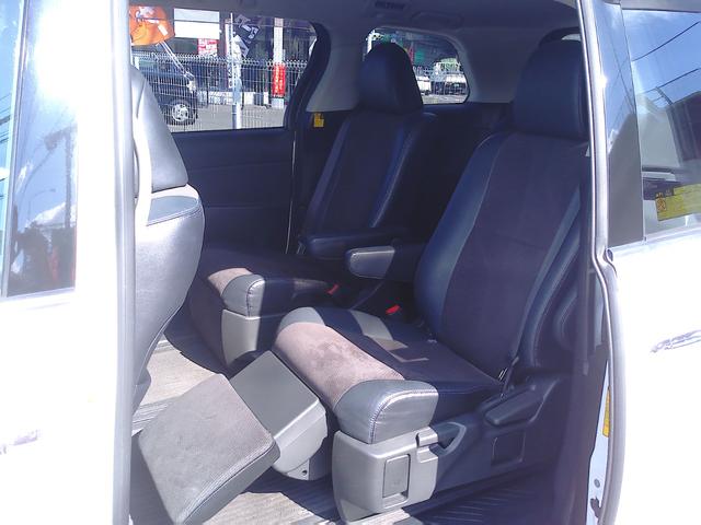 エスティマ アエラス プレミアムエディション 車検2年付 オイル消費対策済 後期型 純正8インチナビ 後席モニター フルセグ DVD再生 Bluetooth バックモニター ETC 両側パワースライドドア ハーフレザー ドライブレコーダー 7人乗(9枚目)