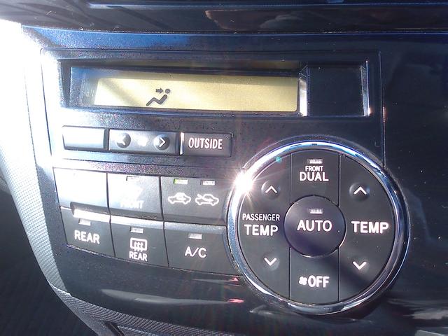 エスティマ アエラス プレミアムエディション 車検2年付 オイル消費対策済 後期型 純正8インチナビ 後席モニター フルセグ DVD再生 Bluetooth バックモニター ETC 両側パワースライドドア ハーフレザー ドライブレコーダー 7人乗(22枚目)