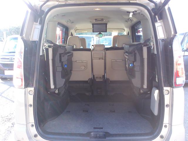 セレナ ハイウェイスター　車検整備付　純正８インチナビ　後席モニター　両側電動ドア　フルセグ　ＤＶＤ再生　Ｂｌｕｅｔｏｏｔｈ　アラウンドビューモニター　エマージェンシーブレーキ　ＥＴＣ　ハンズフリー　パーキングサポート　ＬＥＤ（12枚目）