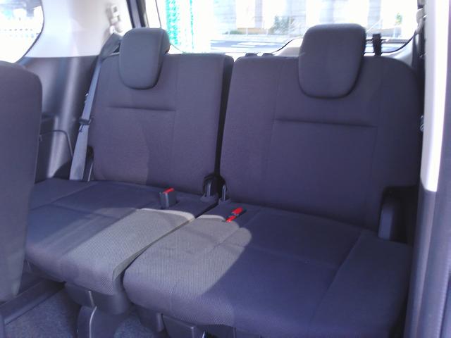 セレナ Ｓ　車検整備付　純正ナビ　アラウンドビューモニター　地デジ　ＤＶＤ再生　Ｂｌｕｅｔｏｏｔｈ　ＥＴＣ　　踏み間違い防止　パワースライドドア　クリアランスソナー　クルーズコントロール　エマージェンシーブレーキ（10枚目）