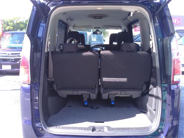 セレナ Ｓ　車検整備付　純正ナビ　アラウンドビューモニター　地デジ　ＤＶＤ再生　Ｂｌｕｅｔｏｏｔｈ　ＥＴＣ　　踏み間違い防止　パワースライドドア　クリアランスソナー　クルーズコントロール　エマージェンシーブレーキ（11枚目）