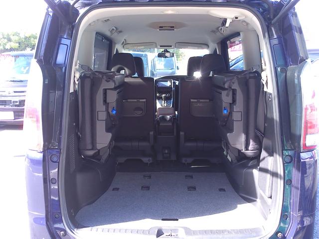 セレナ Ｓ　車検整備付　純正ナビ　アラウンドビューモニター　地デジ　ＤＶＤ再生　Ｂｌｕｅｔｏｏｔｈ　ＥＴＣ　　踏み間違い防止　パワースライドドア　クリアランスソナー　クルーズコントロール　エマージェンシーブレーキ（12枚目）