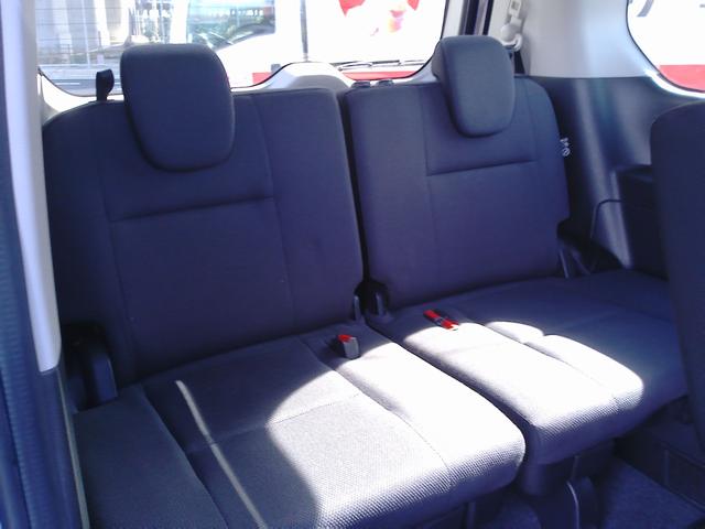 セレナ Ｓ　車検整備付　純正ナビ　アラウンドビューモニター　地デジ　ＤＶＤ再生　Ｂｌｕｅｔｏｏｔｈ　ＥＴＣ　　踏み間違い防止　パワースライドドア　クリアランスソナー　クルーズコントロール　エマージェンシーブレーキ（27枚目）