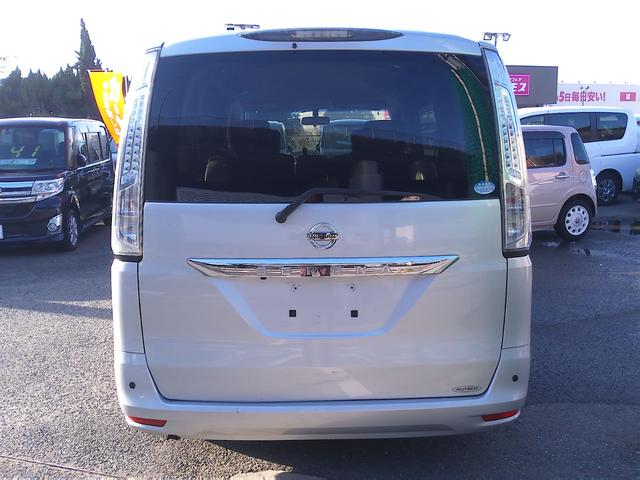 セレナ ２０Ｓ　チェアキャブ　リフタータイプ　車検２年付　車いすリフト　車いす１名＋５名乗車純正メモリーナビ　フルセグ　バックモニター　クルーズコントロール　両側スライドドア　キーレスリモコン（19枚目）