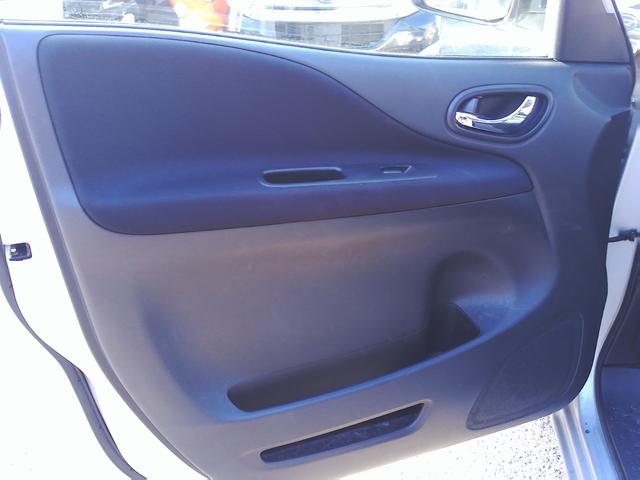 セレナ ２０Ｓ　チェアキャブ　リフタータイプ　車検２年付　車いすリフト　車いす１名＋５名乗車純正メモリーナビ　フルセグ　バックモニター　クルーズコントロール　両側スライドドア　キーレスリモコン（23枚目）