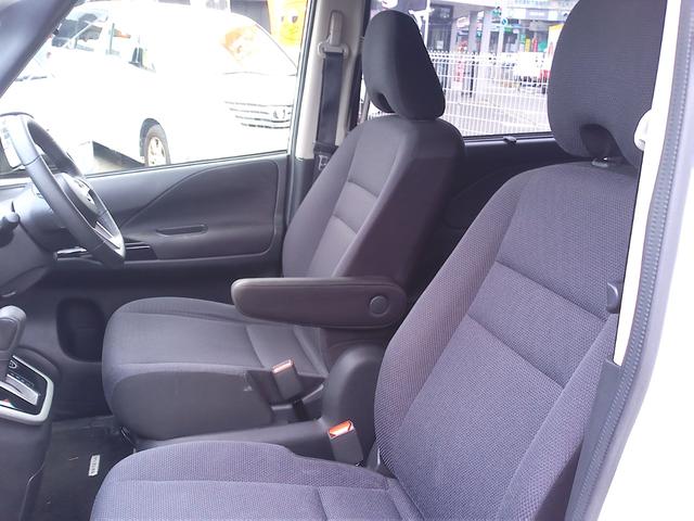 セレナ Ｇ　車検２年付　純正８インチナビ　後席モニター　フルセグ　ＤＶＤ再生　Ｂｌｕｅｔｏｏｔｈ　両側電動ドア　バックモニター　ＥＴＣ　エマージェンシーブレーキ　ＬＥＤ（8枚目）