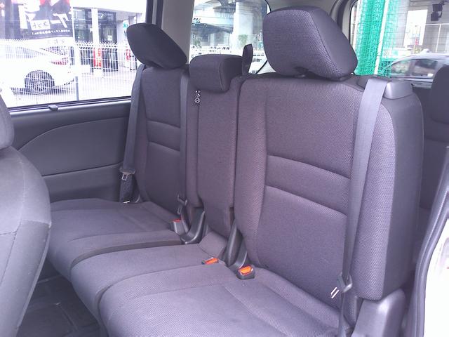 セレナ Ｇ　車検２年付　純正８インチナビ　後席モニター　フルセグ　ＤＶＤ再生　Ｂｌｕｅｔｏｏｔｈ　両側電動ドア　バックモニター　ＥＴＣ　エマージェンシーブレーキ　ＬＥＤ（9枚目）