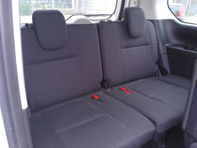 セレナ Ｇ　車検２年付　純正８インチナビ　後席モニター　フルセグ　ＤＶＤ再生　Ｂｌｕｅｔｏｏｔｈ　両側電動ドア　バックモニター　ＥＴＣ　エマージェンシーブレーキ　ＬＥＤ（29枚目）