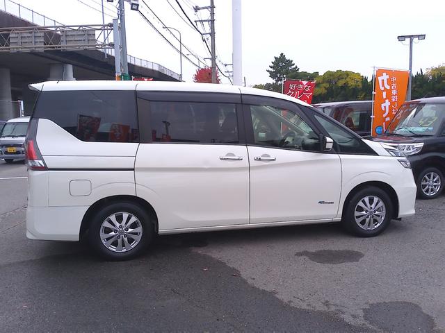 セレナ Ｇ　車検２年付　純正８インチナビ　後席モニター　フルセグ　ＤＶＤ再生　Ｂｌｕｅｔｏｏｔｈ　両側電動ドア　バックモニター　ＥＴＣ　エマージェンシーブレーキ　ＬＥＤ（40枚目）