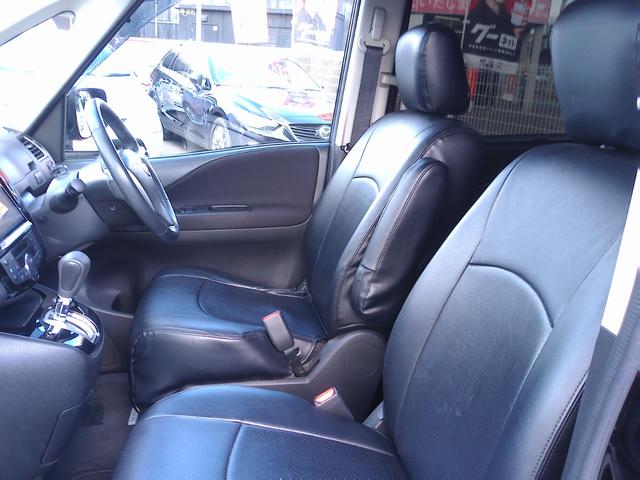 セレナ ハイウェイスターＳ－ＨＶアドバンスドセーフティパック　車検２年付　８インチナビ　後席モニター　アラウンドビューモニター　両側パワースライドドア　フルセグ　ＤＶＤ再生　Ｂｌｕｅｔｏｏｔｈ　ＥＴＣ　前後ドライブレコーダー　エマブレ　踏み間違い防止　ＬＥＤ（8枚目）