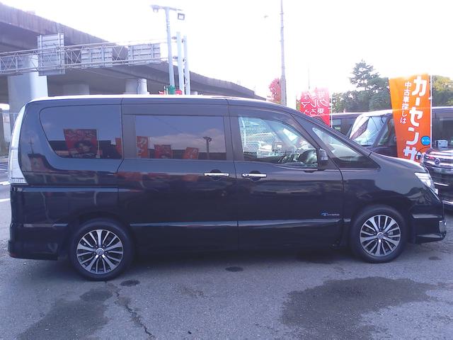 セレナ ハイウェイスターＳ－ＨＶアドバンスドセーフティパック　車検２年付　８インチナビ　後席モニター　アラウンドビューモニター　両側パワースライドドア　フルセグ　ＤＶＤ再生　Ｂｌｕｅｔｏｏｔｈ　ＥＴＣ　前後ドライブレコーダー　エマブレ　踏み間違い防止　ＬＥＤ（22枚目）