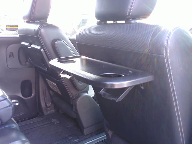 セレナ ２０Ｘ　Ｖセレクション＋セーフティ　Ｓ－ハイブリッド　クロスギアパッケージ　車検２年付　メモリーナビ　フルセグ　ＤＶＤ再生　Ｂｌｕｅｔｏｏｔｈ　ＥＴＣ　両側パワースライドドア　エマージェンシーブレーキ　クルーズコントロール（18枚目）