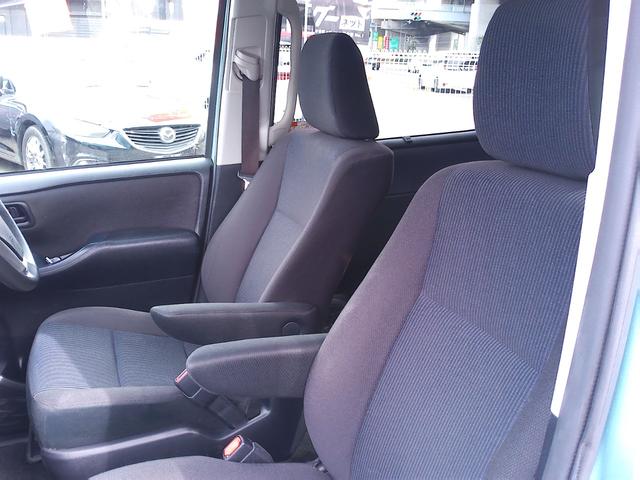 ヴォクシー ハイブリッドＸ　車検２年付　純正ＳＤナビＴＶ　両側パワースライドドア　Ｂｌｕｅｔｏｏｔｈ　ＥＴＣ　バックモニター　ＬＥＤ　電子シフト　純正アルミ（8枚目）