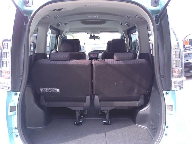 ヴォクシー ハイブリッドＸ　車検２年付　純正ＳＤナビＴＶ　両側パワースライドドア　Ｂｌｕｅｔｏｏｔｈ　ＥＴＣ　バックモニター　ＬＥＤ　電子シフト　純正アルミ（11枚目）