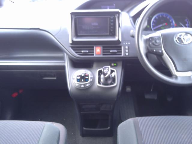 ヴォクシー ハイブリッドＸ　車検２年付　純正ＳＤナビＴＶ　両側パワースライドドア　Ｂｌｕｅｔｏｏｔｈ　ＥＴＣ　バックモニター　ＬＥＤ　電子シフト　純正アルミ（14枚目）